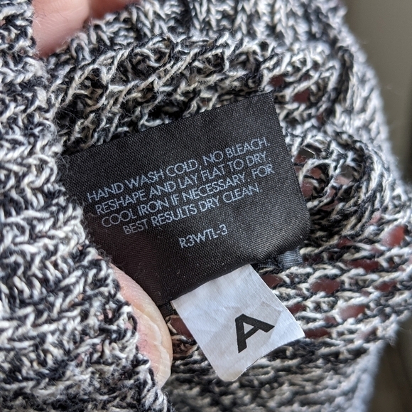 𝅺Eileen Fisher Black Open Weave Sweater M Slouchy Langenlook Layers Sheer - Picture 8 of 12